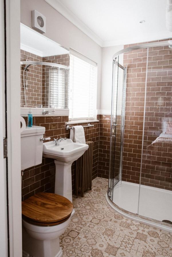 Kilmore Guesthouse Килкени Екстериор снимка