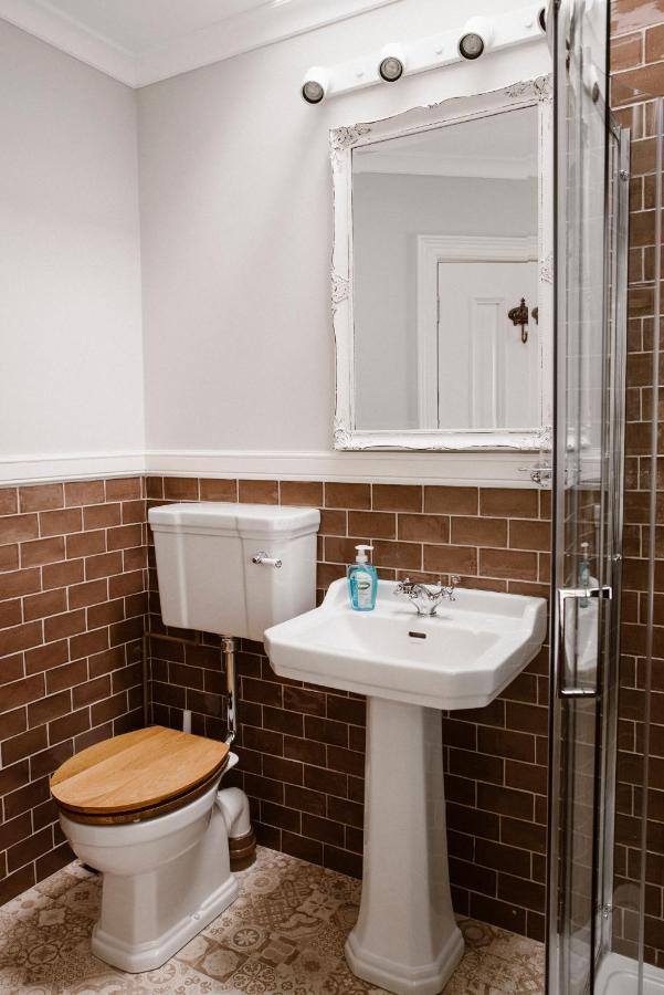 Kilmore Guesthouse Килкени Екстериор снимка